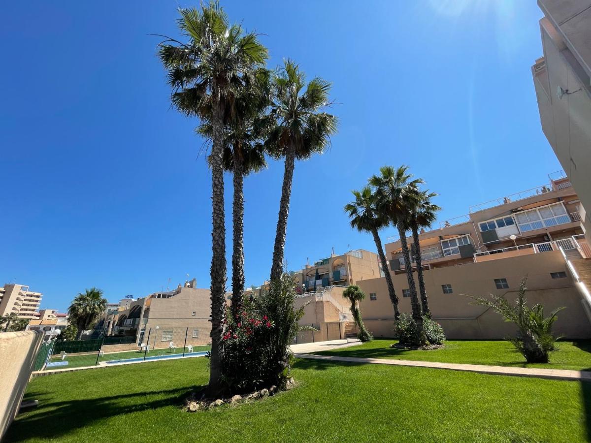 Casa Alexandra - Cosy 2Bedroom Duplex Torrevieja Eksteriør bilde