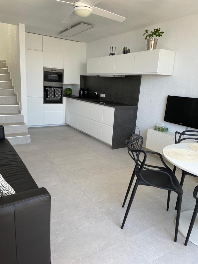 Casa Alexandra - Cosy 2Bedroom Duplex Torrevieja Eksteriør bilde